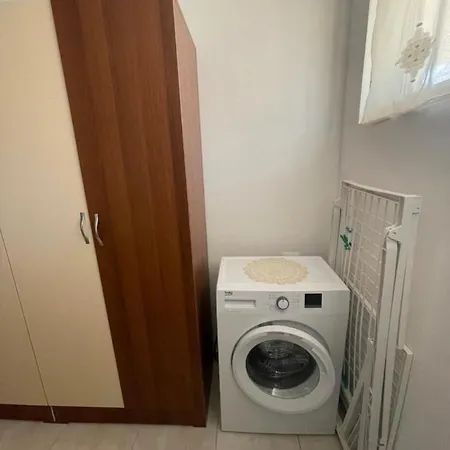 بيت ضيافة Kastriot Mancellari *